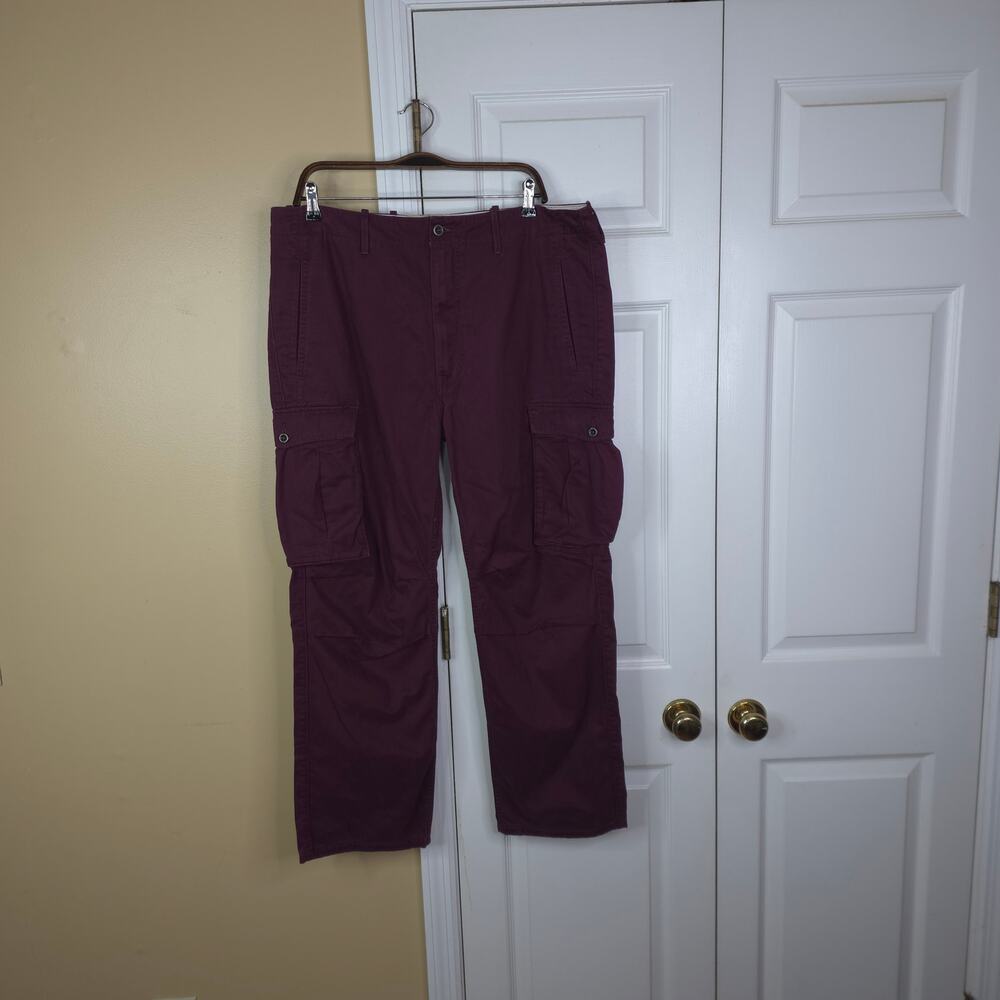 Levi's Men's Relaxed Ace Straight Leg Cargo Pants in Maroon Size 36x30